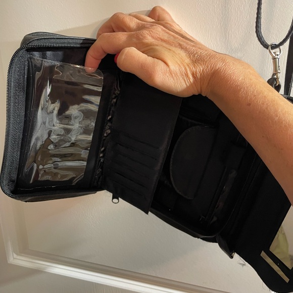 Euroline Crossbody Organizer Wallet - Picture 5 of 14